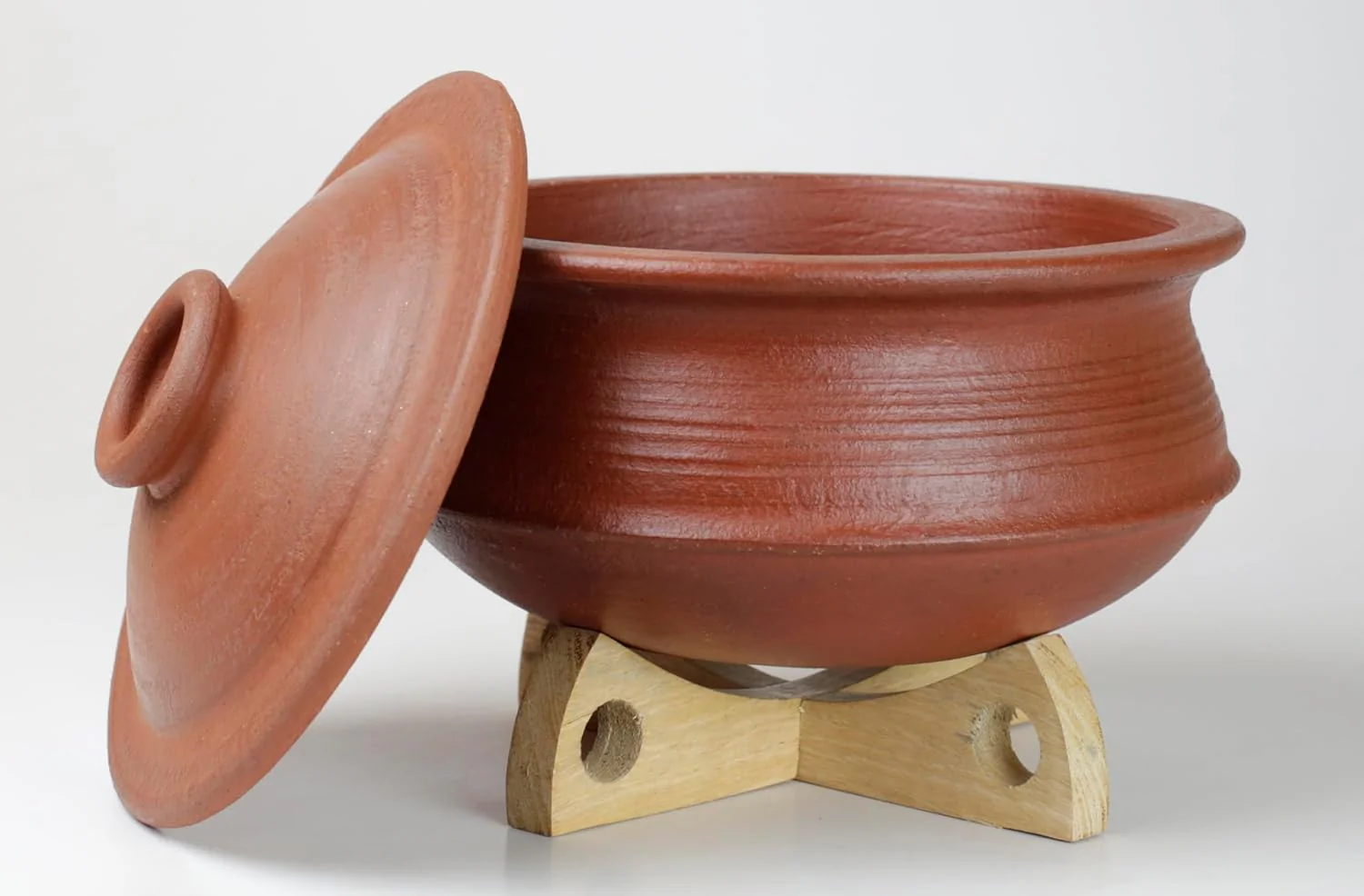 Deep Burned Uncoated Clay Biryani Pot With Lid Or Mitti Handi With 2 Wooden Spatulas Complimentary For Cooking & Serving - Red, 4 Liters | Pre-Seasoned Mud Pot - Unglazed, Double Fired, Hand Crafted - Image 4