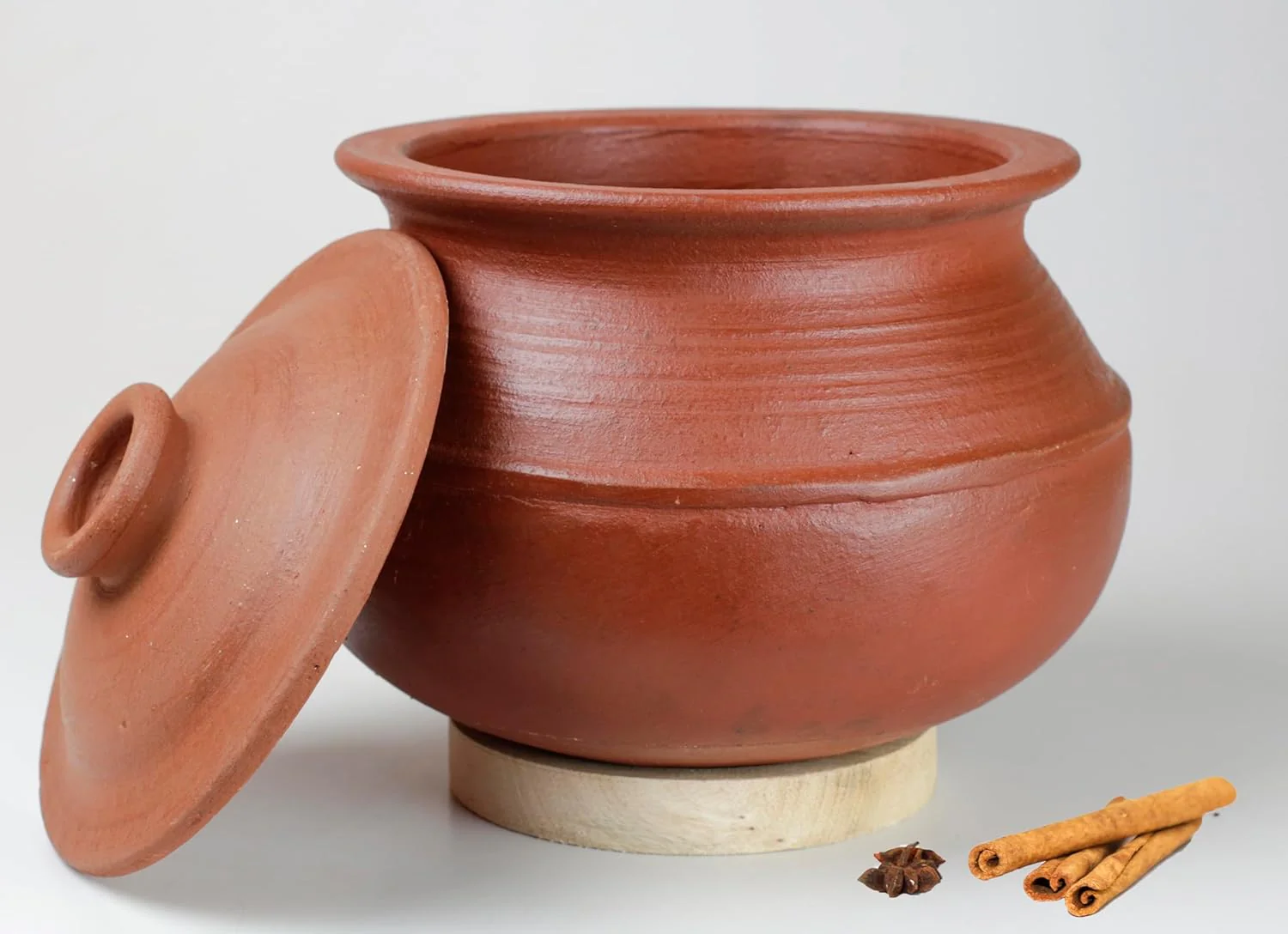 Deep Burned Uncoated Clay Rice Pot With Lid Or Mitti Handi With 2 Wooden Spatulas Complimentary For Cooking & Serving - Red, 3 Liters | Pre-Seasoned Mud Pot - Unglazed, Double Fired, Hand Crafted - Image 2