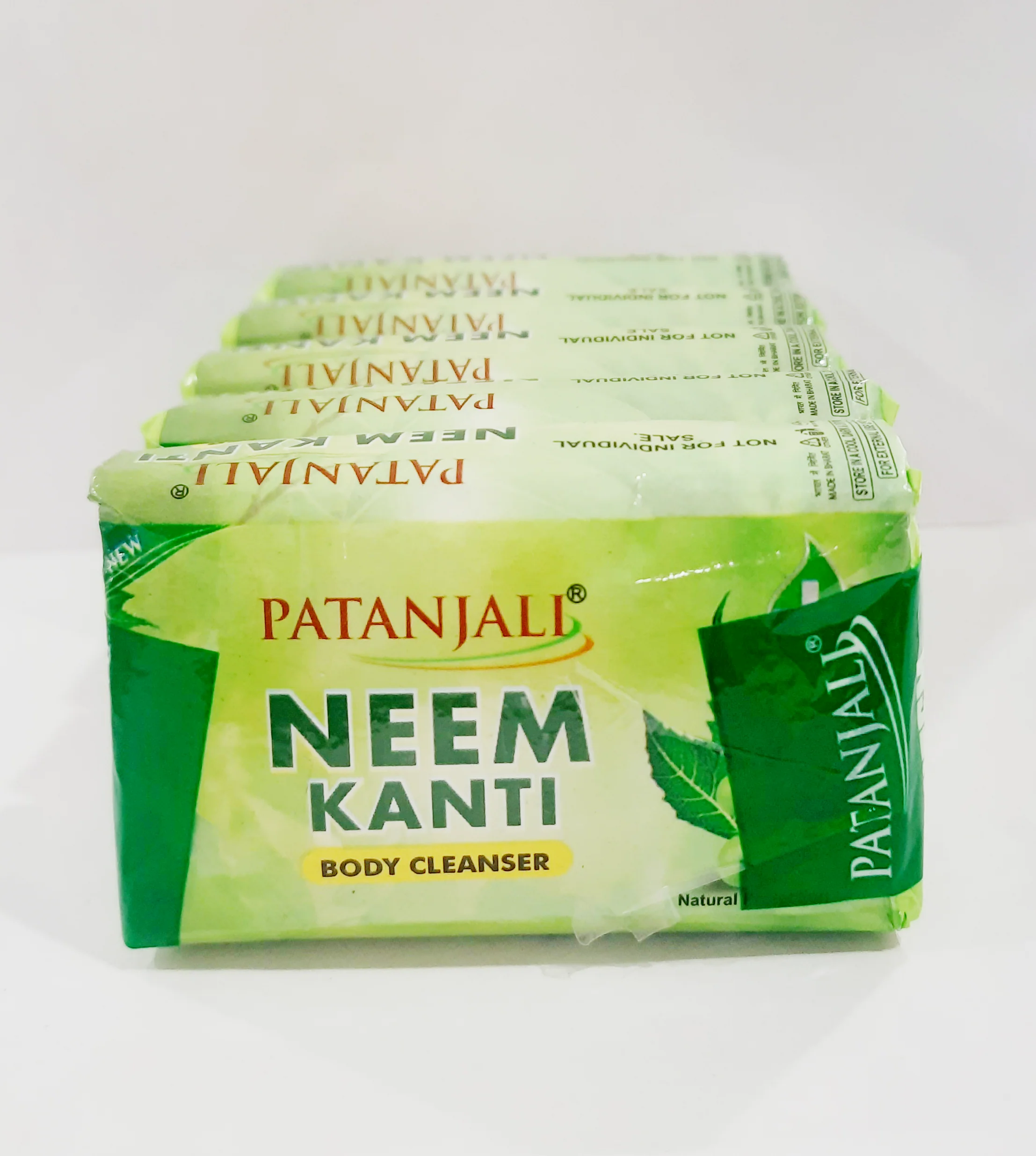 Patanjali Neem Kanti Body Cleanser, With Nourishing & Glorifying The Skin, 300gm