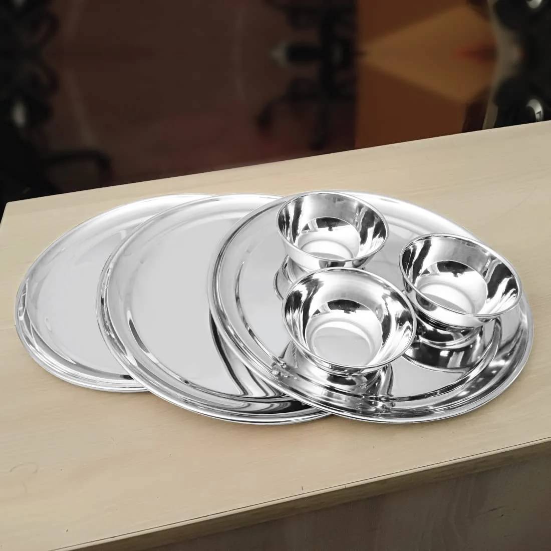 Stainless Steel Shagun Solid Dinner Set - 6 A Pcs, Silver | 3 Dinner Plates+ 3 Bowls - Easy To Care & Dishwasher Safe - Image 2